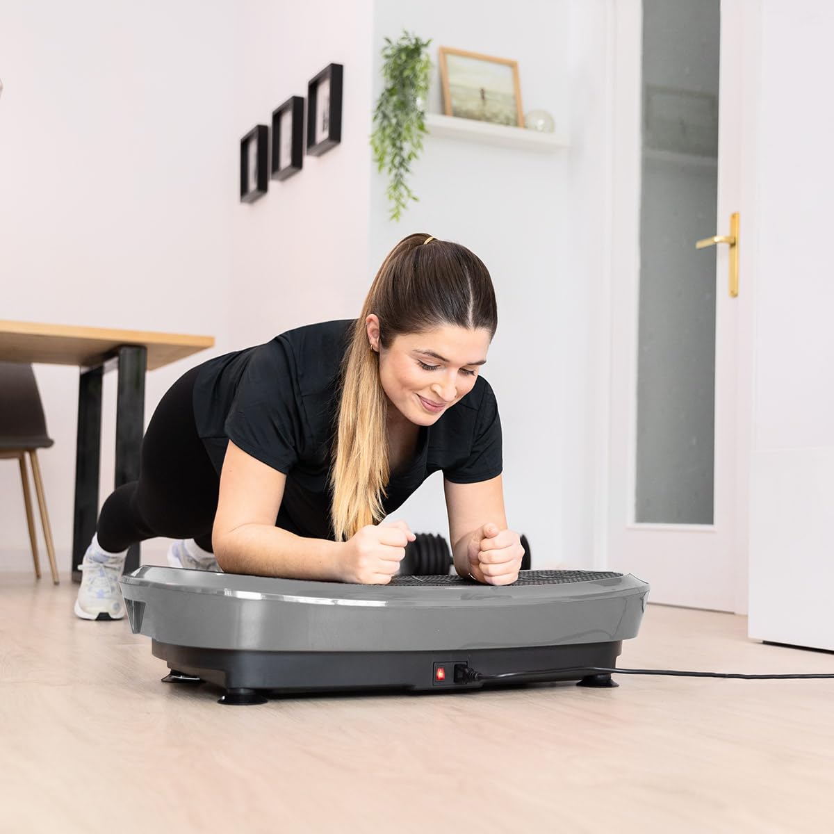 FITFIU Fitness PV-200 - Plateforme vibrante 3D Couleur Gris avec Mouvement sur 3 Plans, Puissance 500w+500w, 180 Vitesses, 5 programmes, 2 Cordons élastiques et télécommande, Poids Max. 150kg